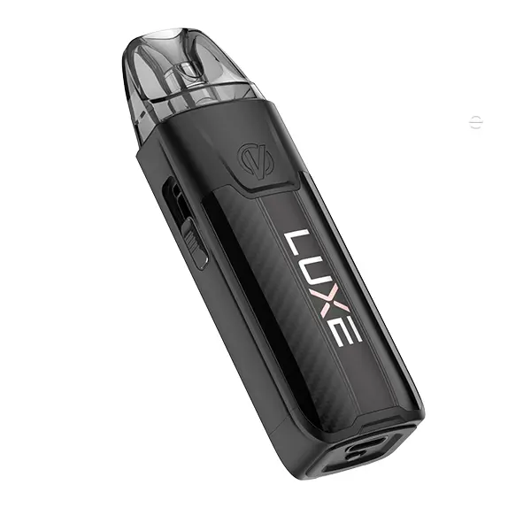 Vaporesso Luxe XR Max 2 Pod Kit in Schwarz, Seitenansicht mit LUXE-Schriftzug und USB-C-Anschluss